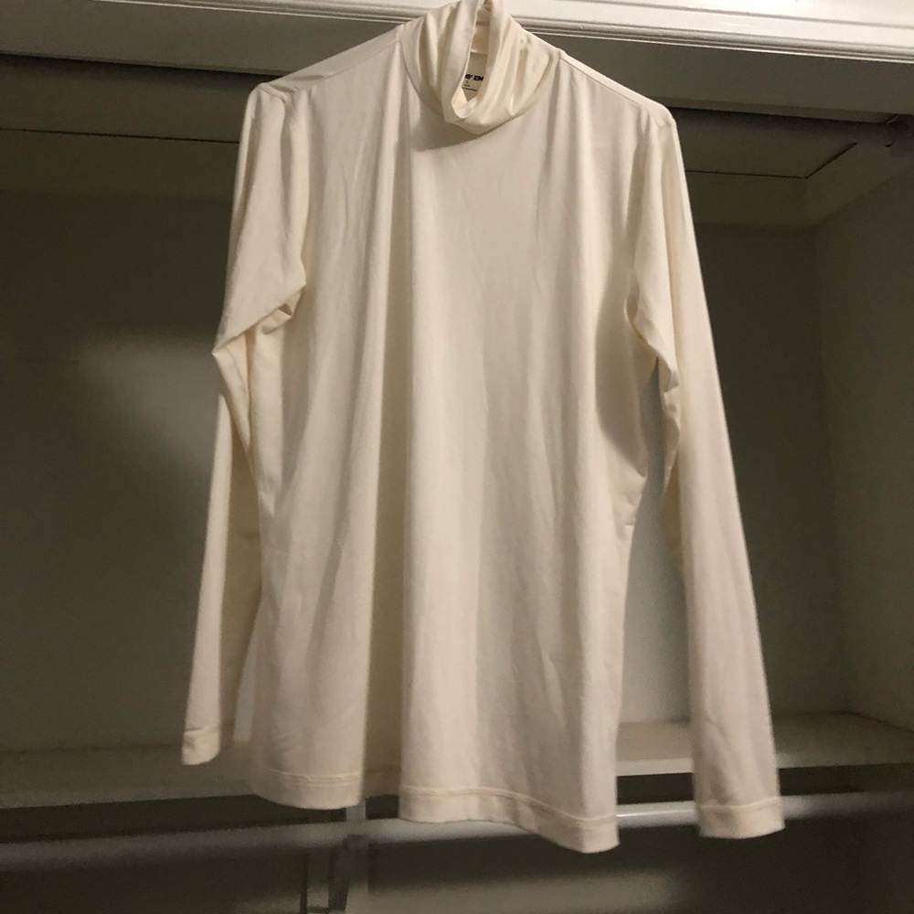 Large Rashguard Lands End Smoke Free Home 29inches long